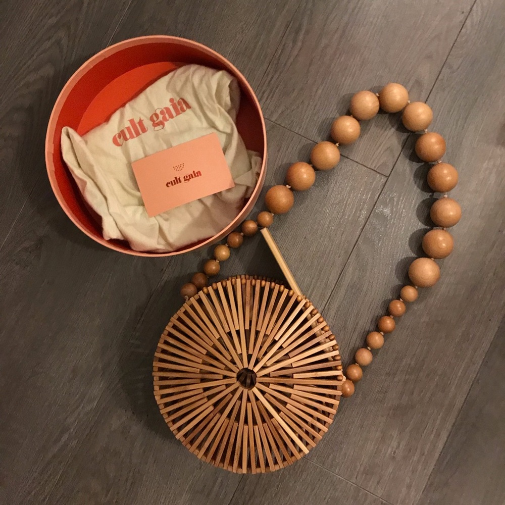 cult gaia Round bamboo bag